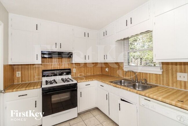 Foto del edificio - 1252 Sherwood Dr
