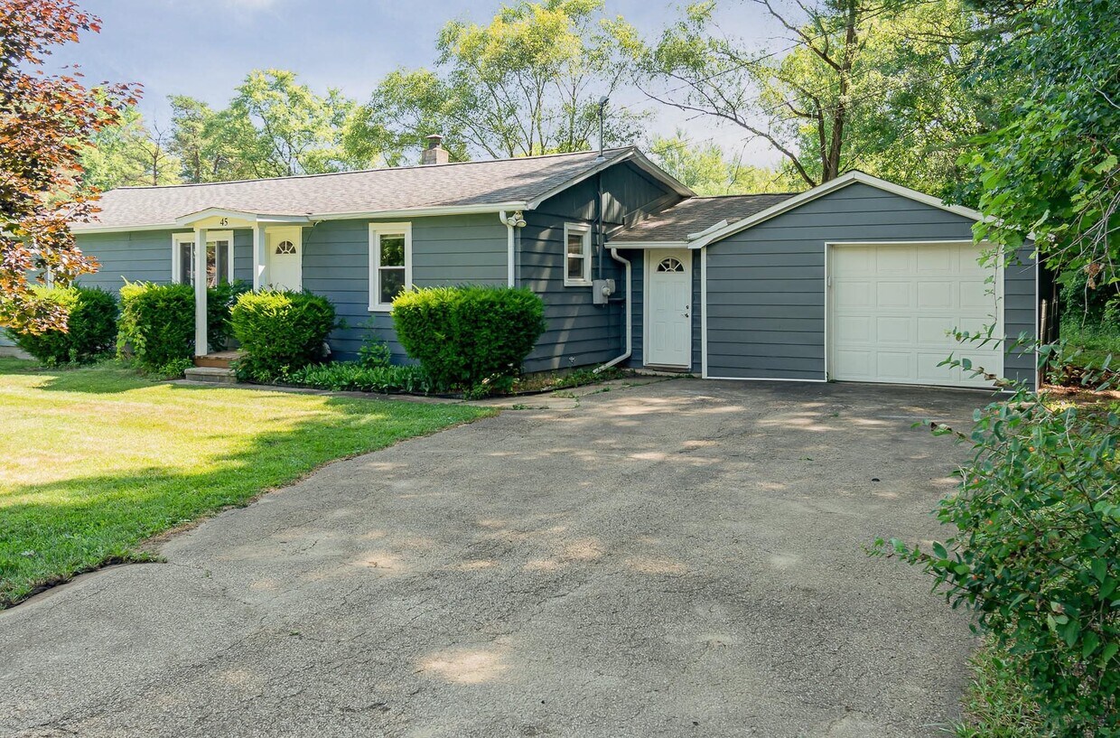 45 S Westlawn Dr, Midland, MI 48640 House Rental in Midland, MI
