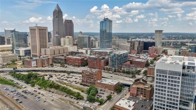 Foto del edificio - 1133 W 9th St