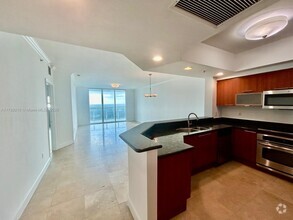 Building Photo - 15051 Royal Oaks Ln