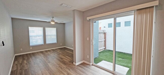 Building Photo - 4120 Beechcraft Way