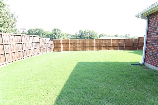 Building Photo - 3300 Bluegrass Dr