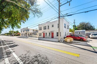 Building Photo - 801 Dobbins St