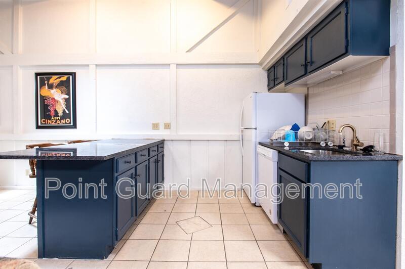 Primary Photo - 2731 N Amidon Ave