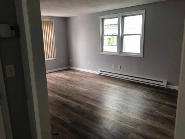 Building Photo - 80 Radcliffe Ave