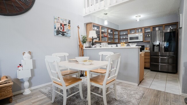 Foto del edificio - 12249 Copper Tree Pvt Ln