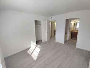 Building Photo - 600 Reusens Rd