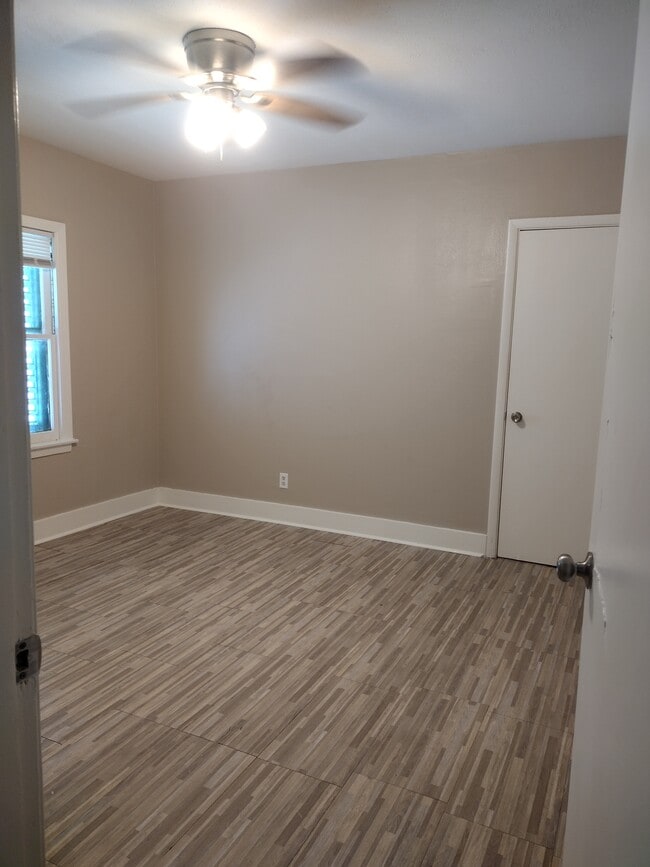 Building Photo - 6113 Avenue Q 1/2