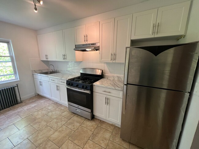 70 Crawford St 15 - 71 Crawford St