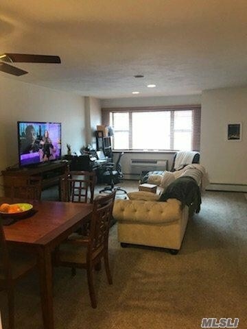 Foto del edificio - 659 Shore Rd