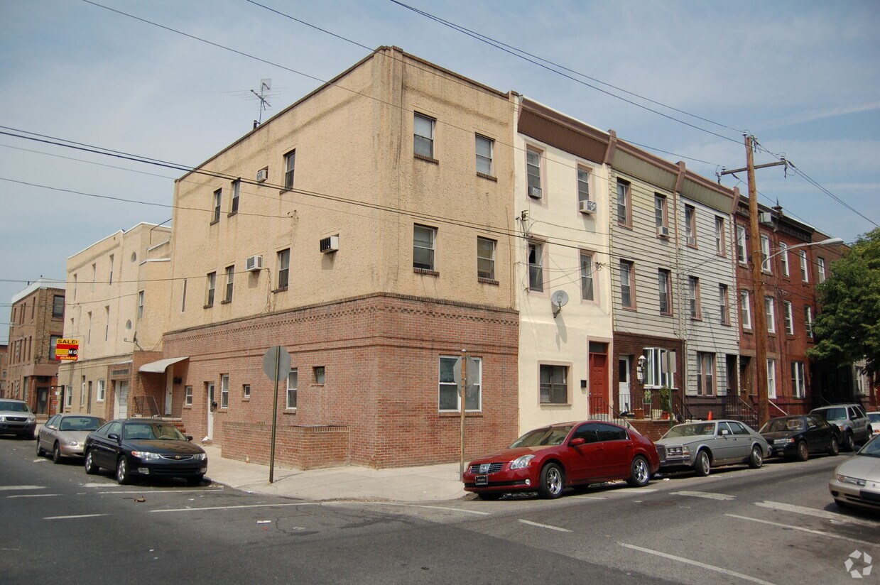 Primary Photo - 2248 S 15th St