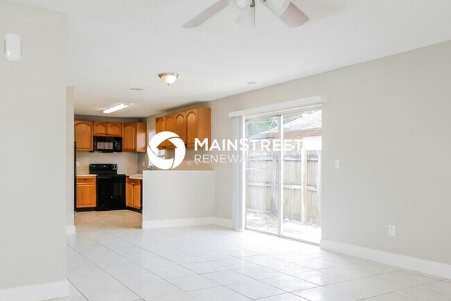 Foto del edificio - 3 Bedroom Pet-Friendly Home in Greenacres,...