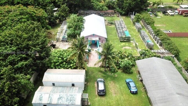 Foto del edificio - 35000 SW 212th Ave