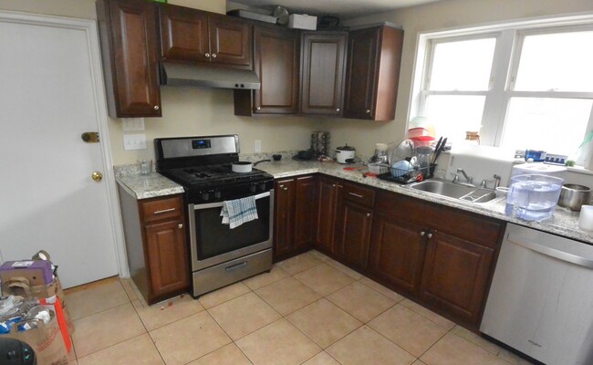 Foto del edificio - 273 Corey Rd