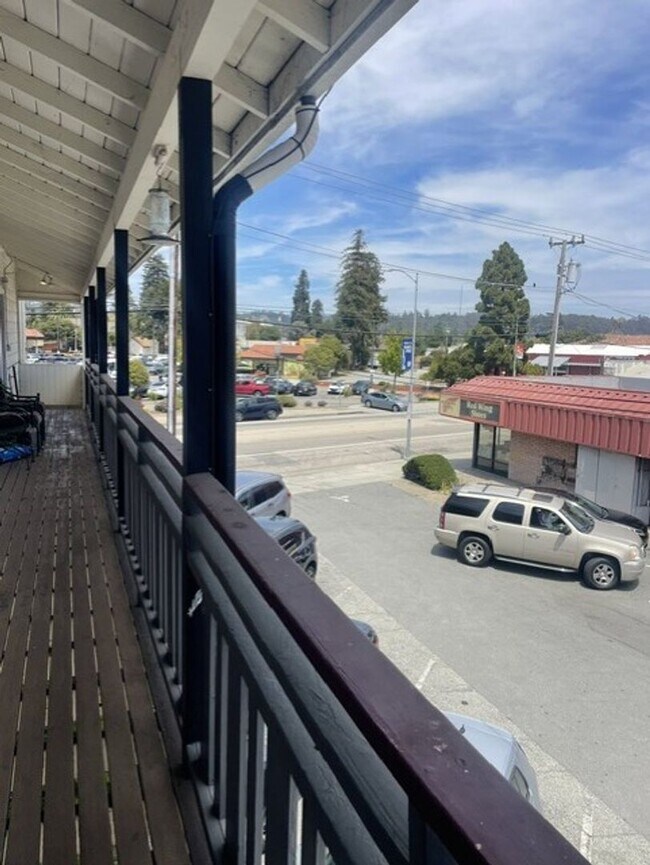 Building Photo - 912 Soquel Ave