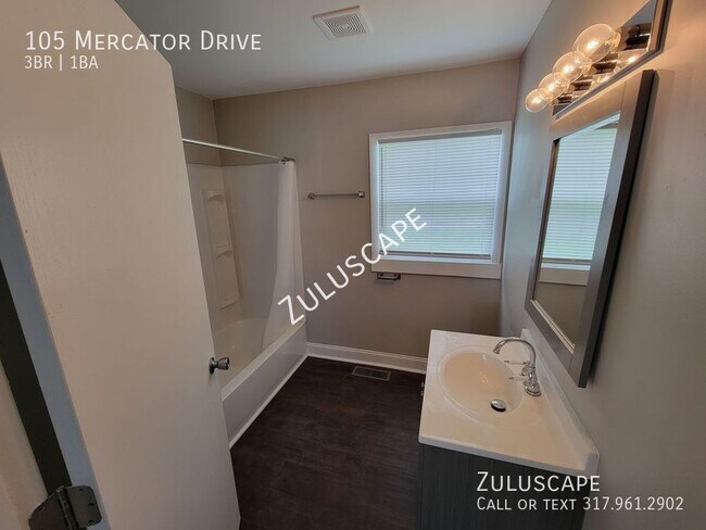 Building Photo - Quiet 3 bed 1 bath in Greenwood