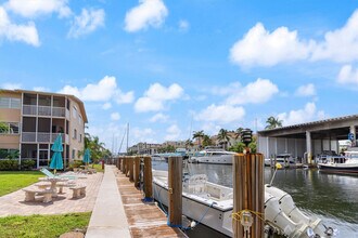 Building Photo - 1510 SE 15th St