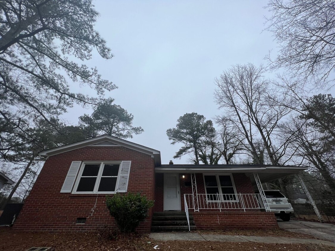 Primary Photo - 1222 Essex Pl