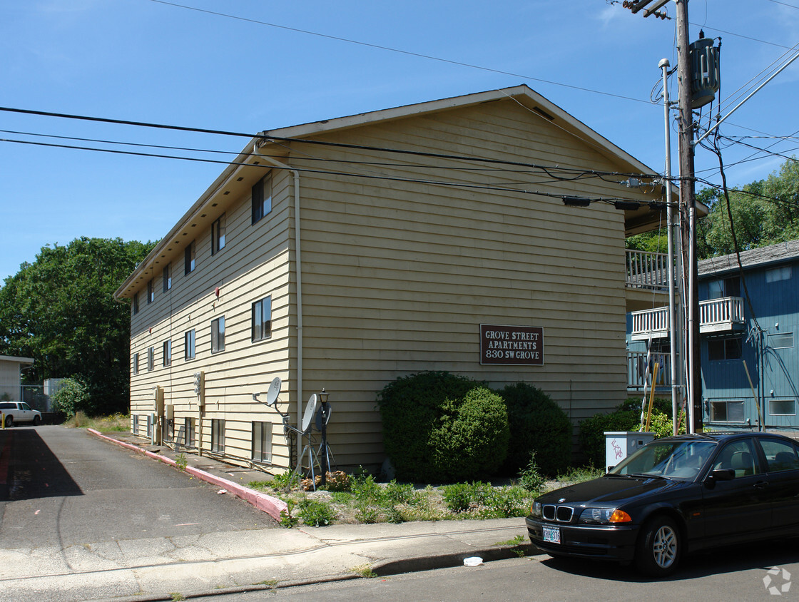 Apartments On Grove Street