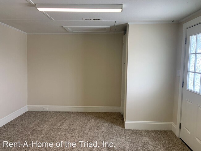 Foto del edificio - 1 br, 1 bath House - 109 S Lyndon Street #8