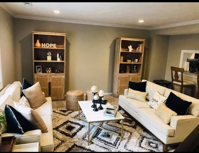 Foto del edificio - Charming 3-Bedroom Townhome in Hampton, VA ?