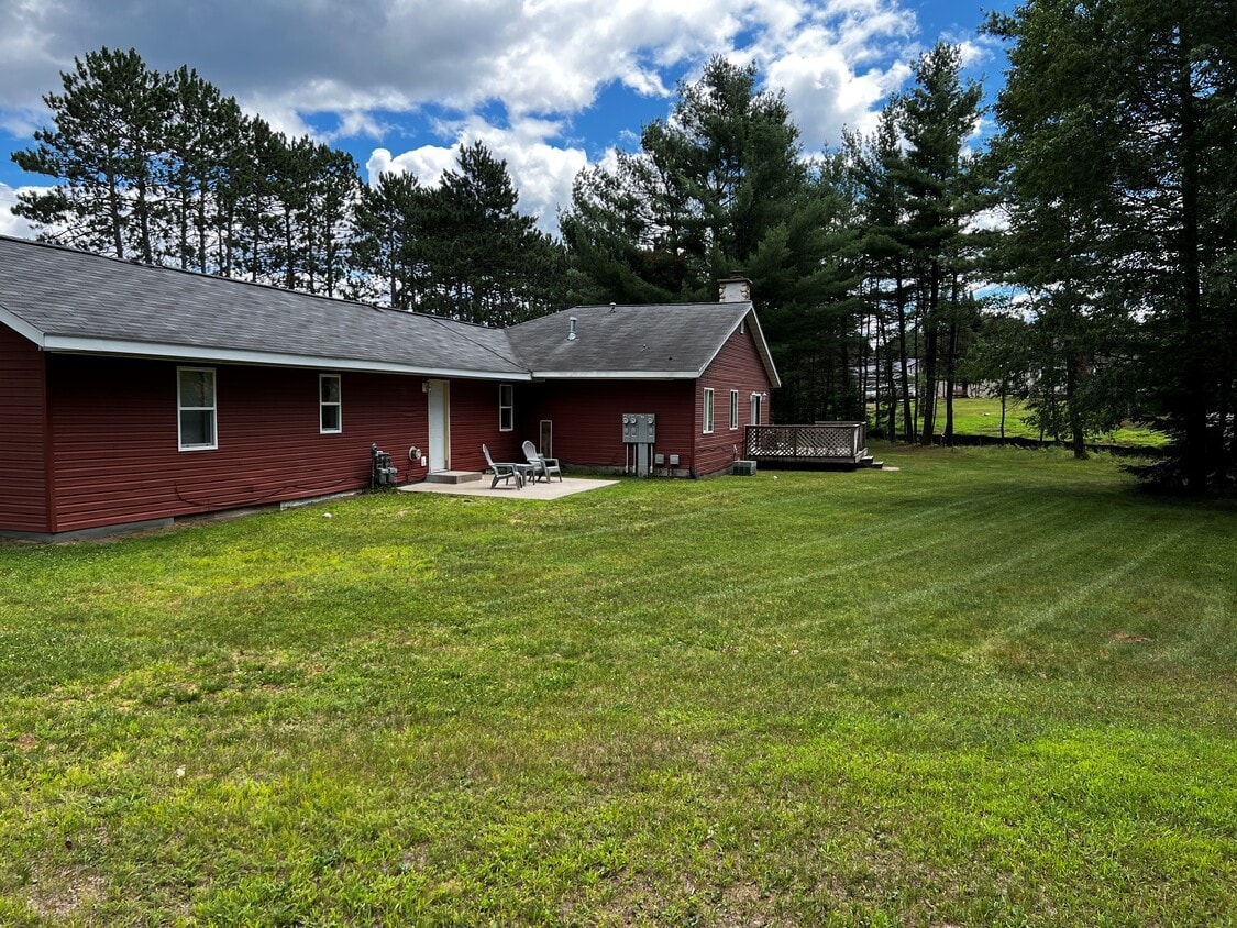 Primary Photo - 9197 Cty J-Unit A