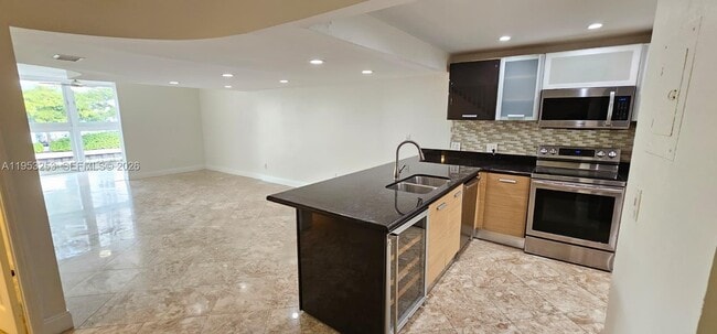 Building Photo - 3745 NE 171st St