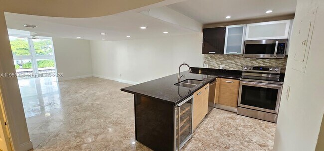 Foto del edificio - 3745 NE 171st St