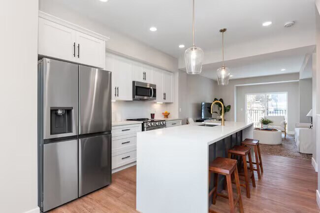 Building Photo - 4492 Butterfield Pl