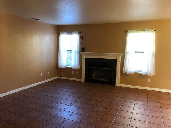 Foto del edificio - 1123 Cedar Creek Dr. #4, Modesto, CA 95355