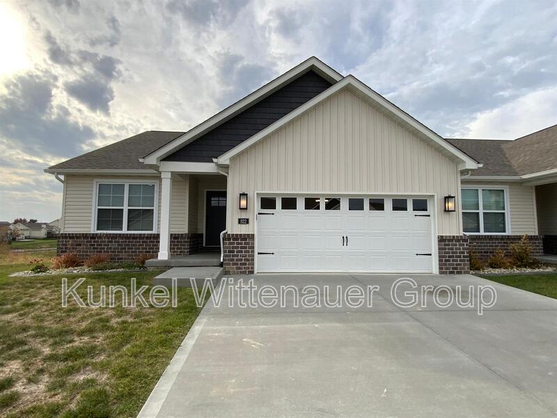 Foto principal - 812 Applewood Creek Dr