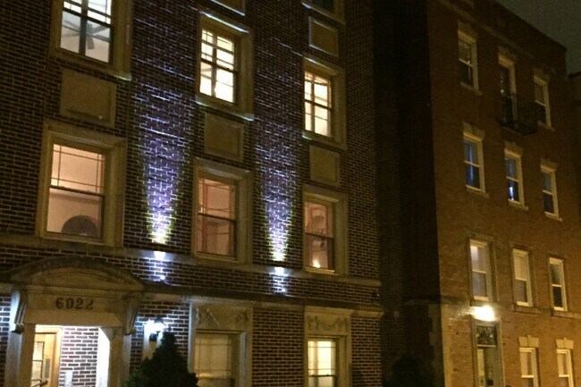Foto del edificio - 6026 N Francisco Ave