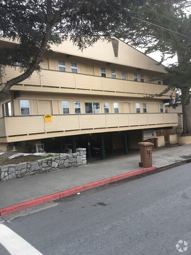 Building Photo - 302 Ocean Ave