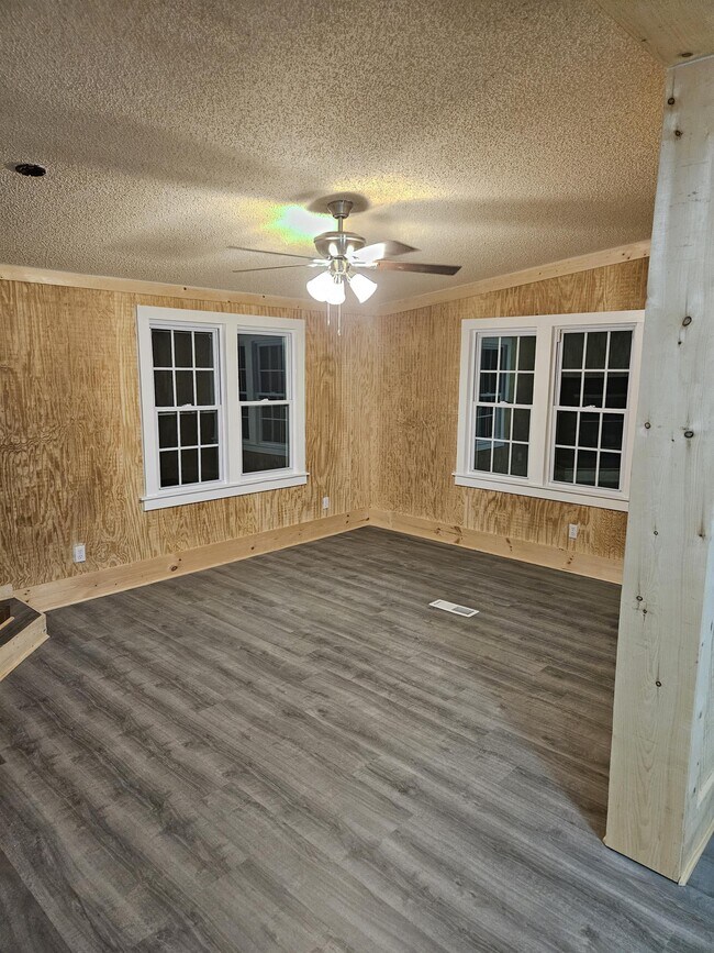 Foto del edificio - 3600 Grady Smith Rd