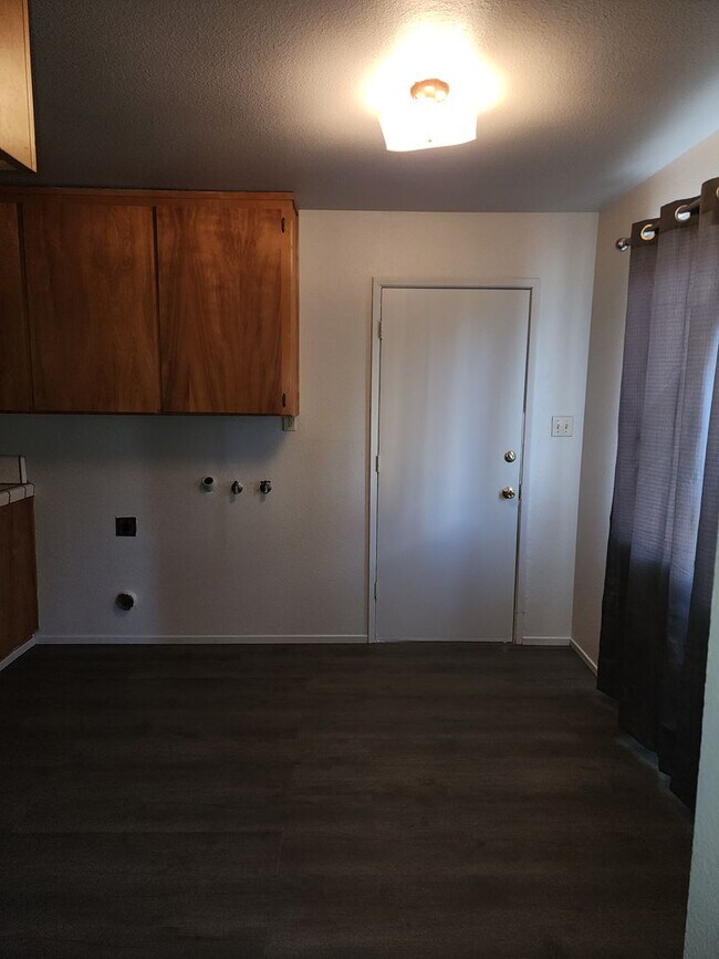 Building Photo - A1441SA