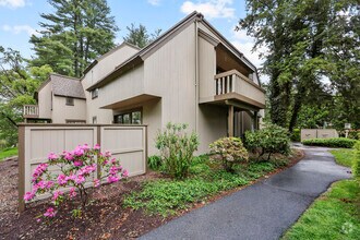 Building Photo - 46 Mallard Dr