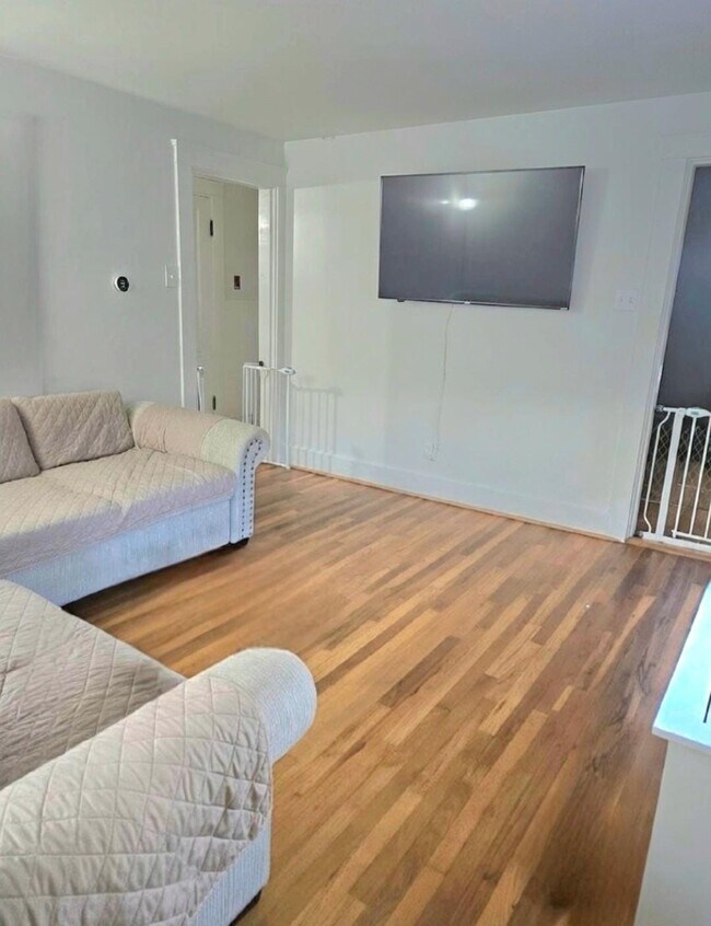 Sala de estar - 26 Caswell Ct