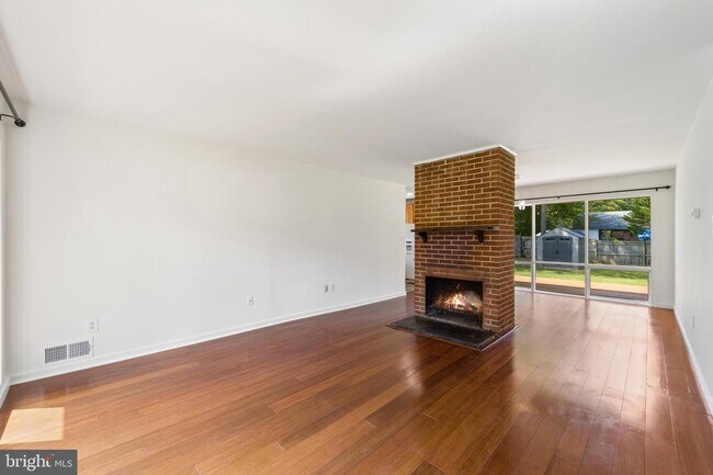 Foto del edificio - 7406 Blackford St