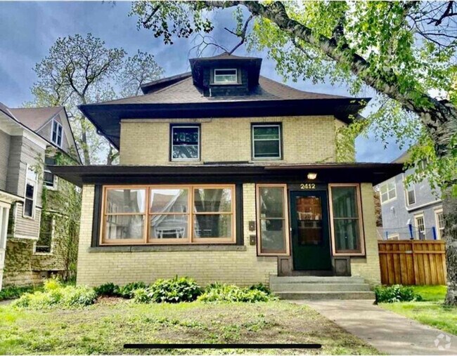 Building Photo - 2412 Girard Ave S