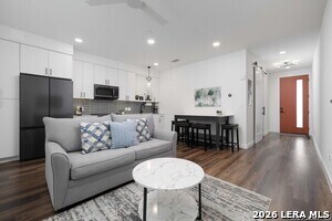 Building Photo - 2165 Gabriels Pl
