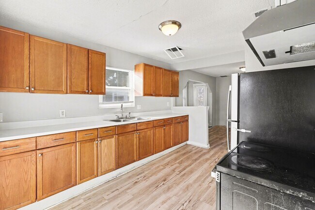 Foto del edificio - 7237 Wabash Ave