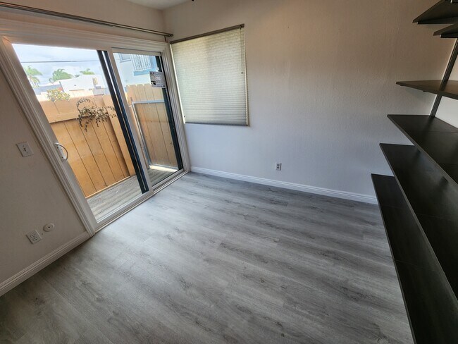 Foto del edificio - 4671 Hamilton St