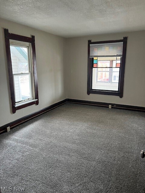 Building Photo - 206 1st St NW
