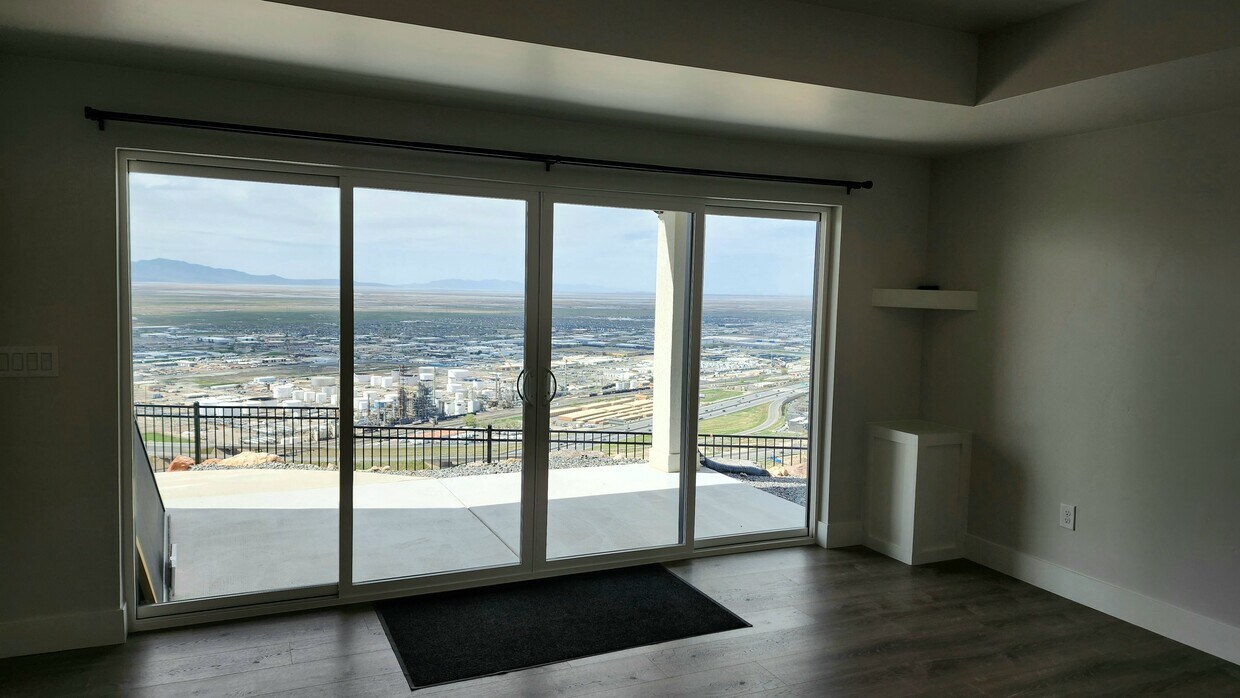 Foto principal - 616 S Miller Ave