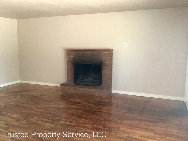 Foto del edificio - 2 br, 1 bath House - 3665 Scenic Dr