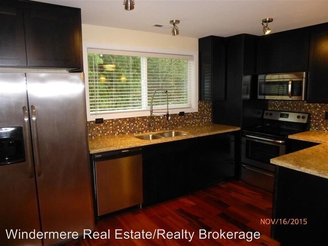 Foto del edificio - 3 br, 1.5 bath House - 13327 Chain Lake Rd