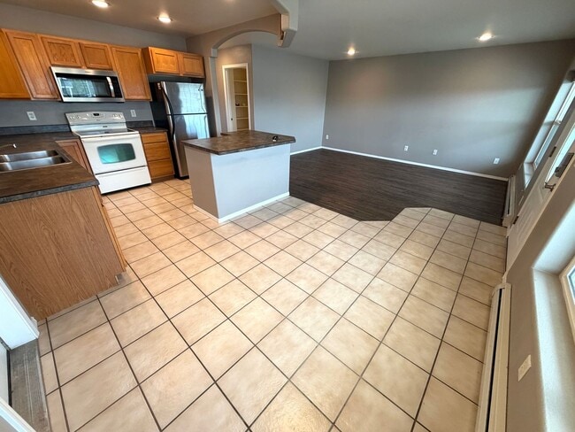Building Photo - 7917 Quail Dr