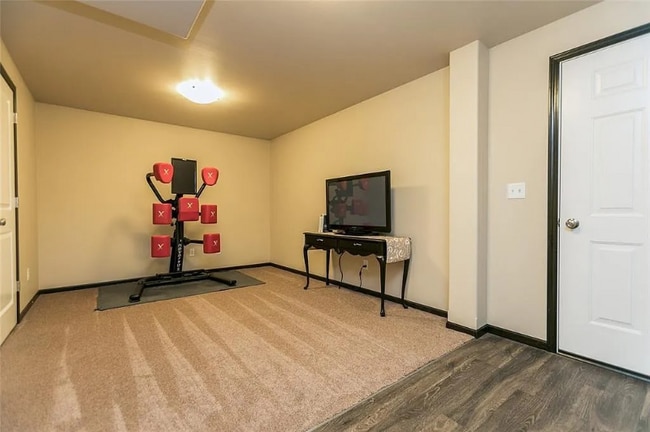 Building Photo - 61 Renee Ln