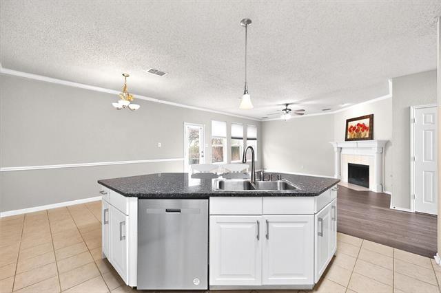 Building Photo - 2019 Westbury Ln