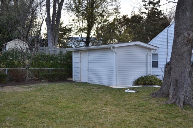 Building Photo - 6701 Westcott Rd